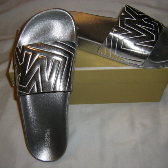 Michael Kors Gilmore Slides Metallic Silver MK Logo Women's Size 10 New In Box - Picture 11 of 15